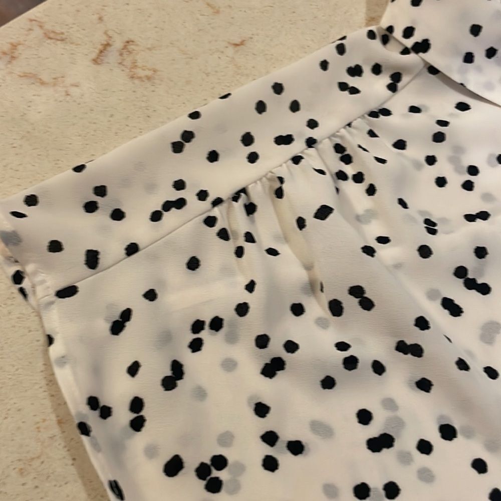 Ann Taylor LOFT NWOT Dalmatian print button down top SZ SP. small petites. - Picture 11 of 11